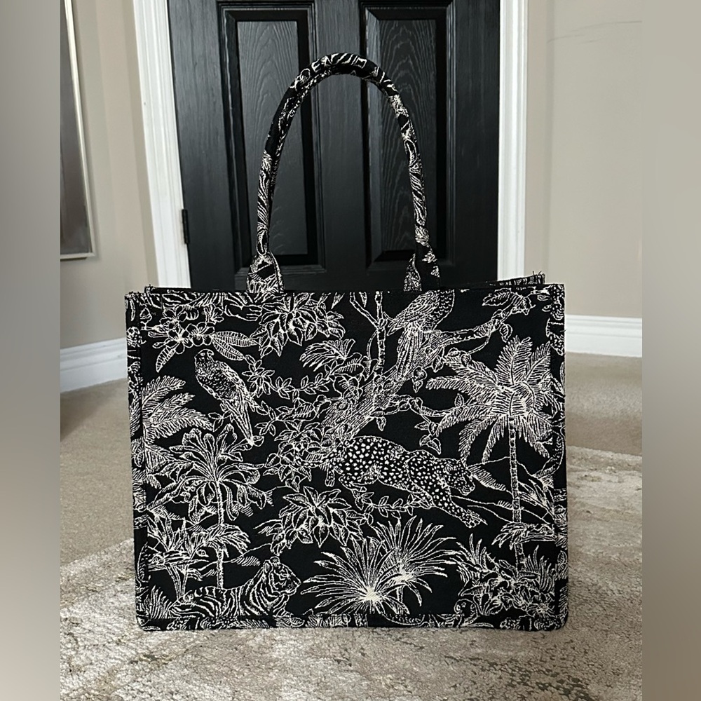 H&M Viral Tote Bag